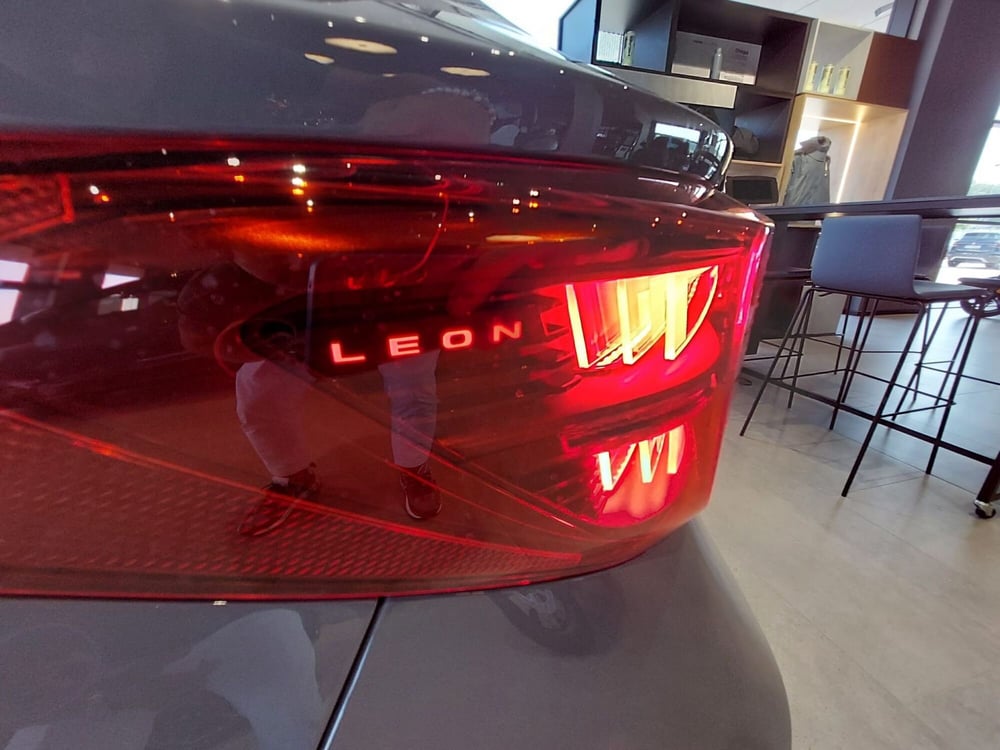 Cupra Leon nuova a Frosinone (14)