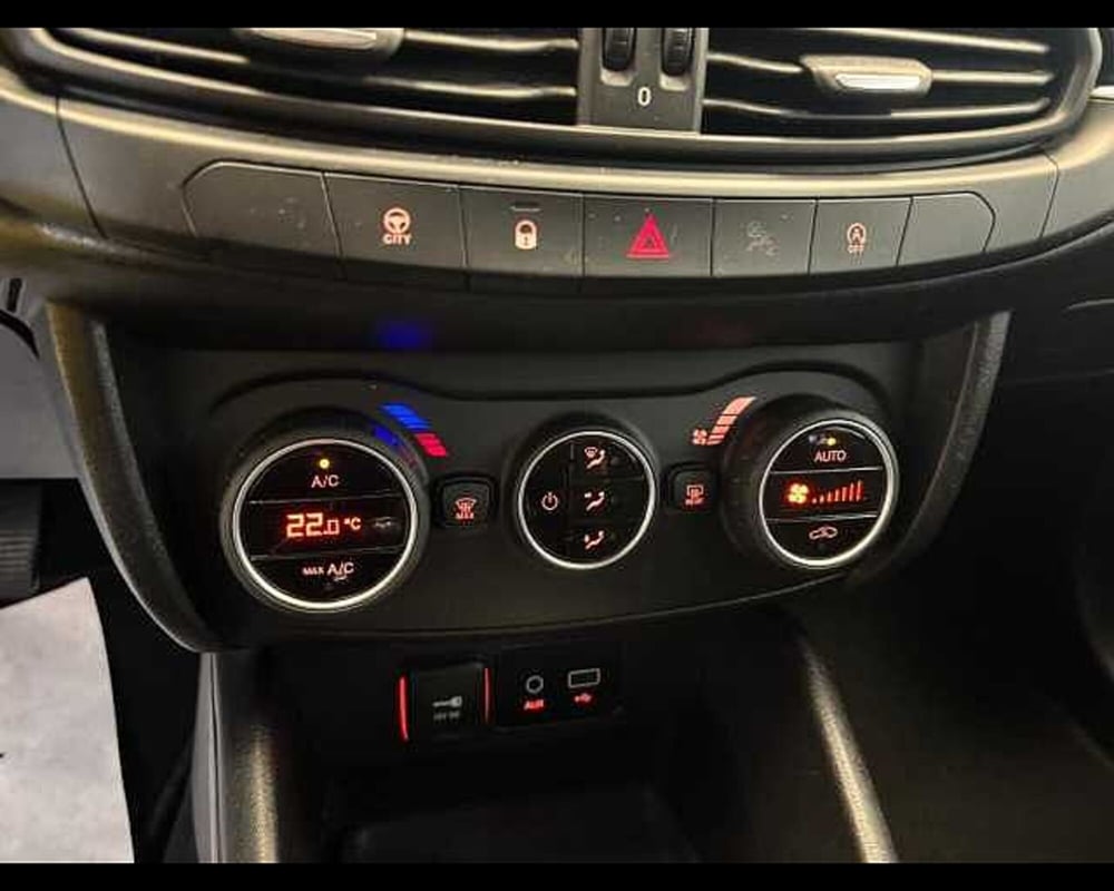 Fiat Tipo Station Wagon usata a Milano (13)