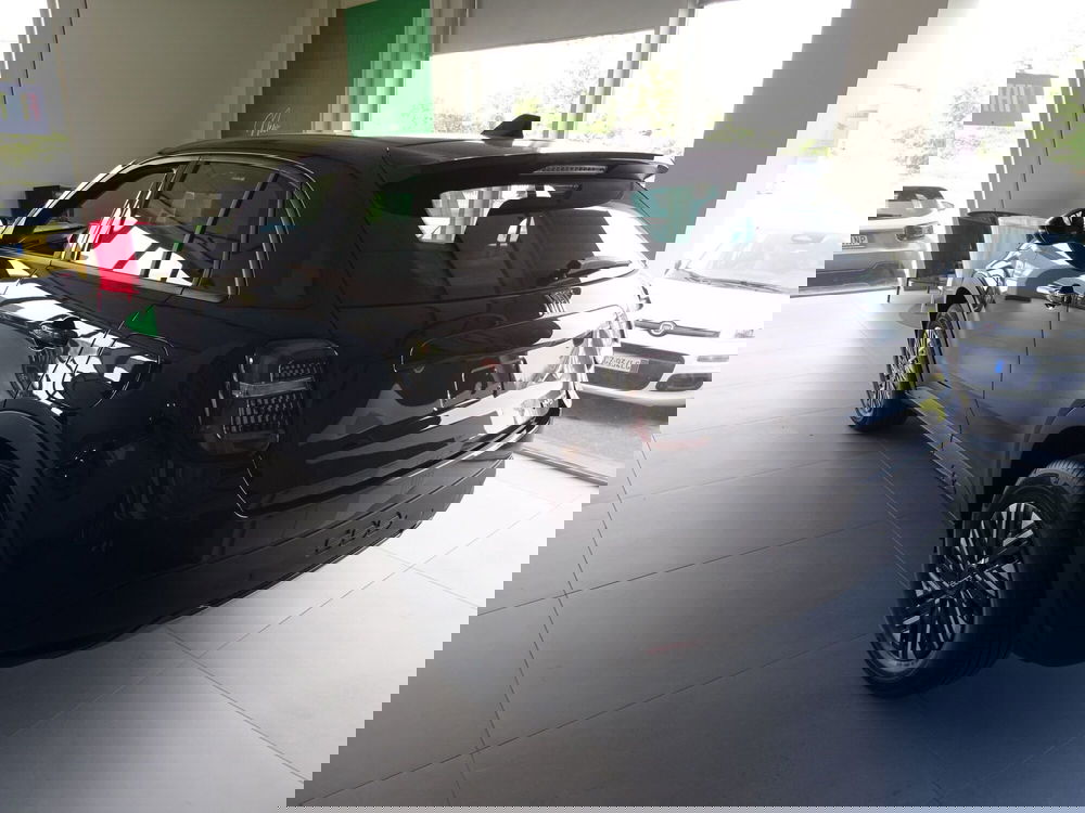 Fiat 600 nuova a Lucca (2)