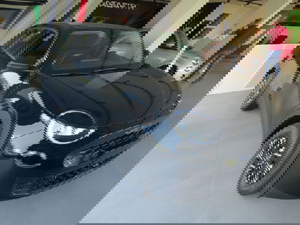 Fiat 600 nuova a Lucca (4)