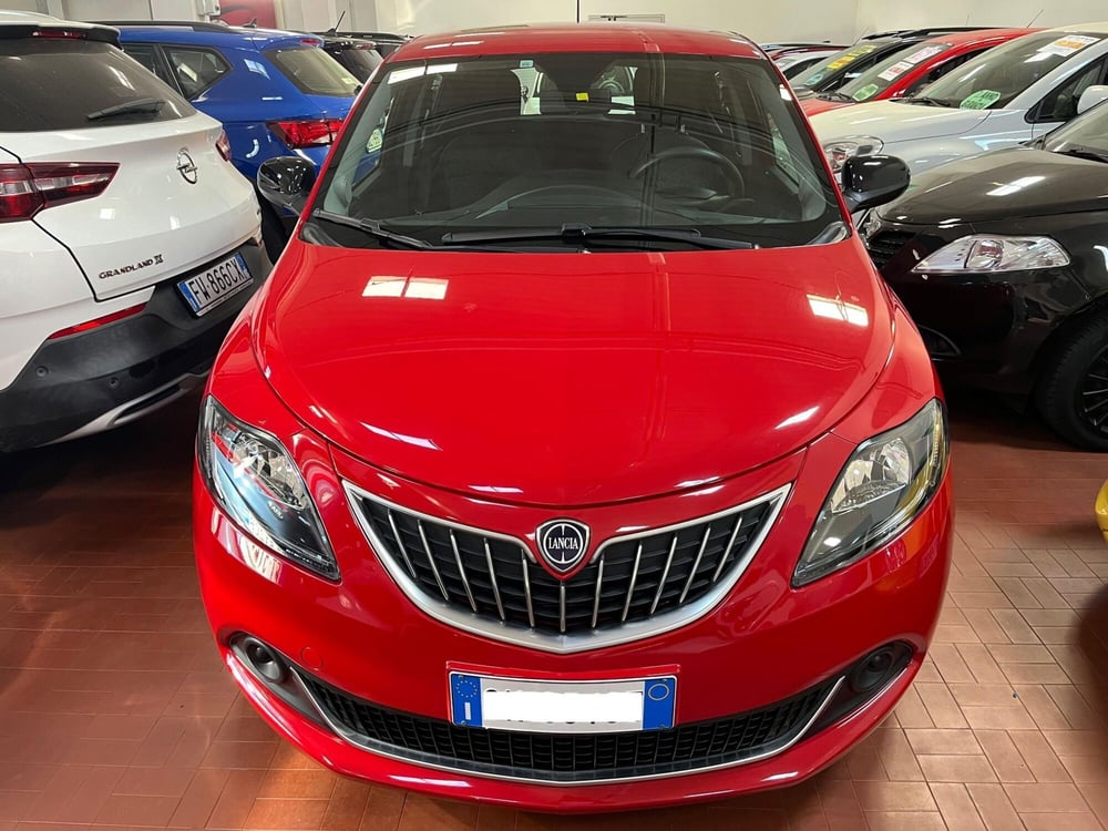 Lancia Ypsilon usata a Lucca (2)
