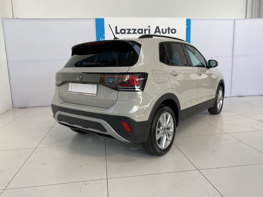 Volkswagen T-Cross nuova a Lodi (4)