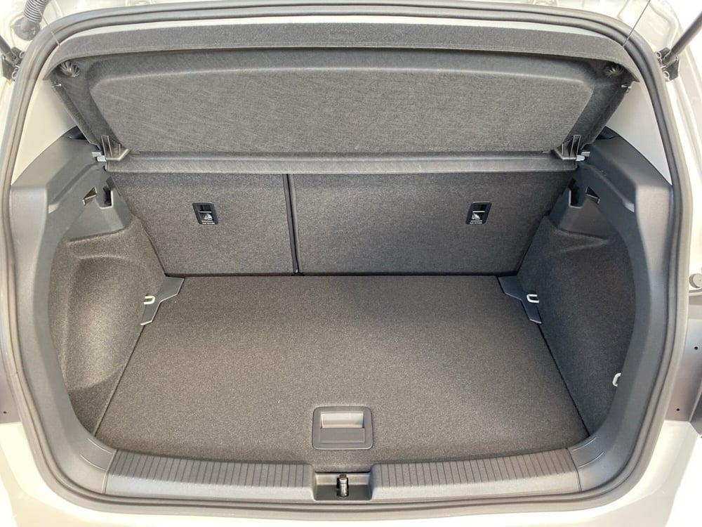 Volkswagen T-Cross nuova a Lodi (9)