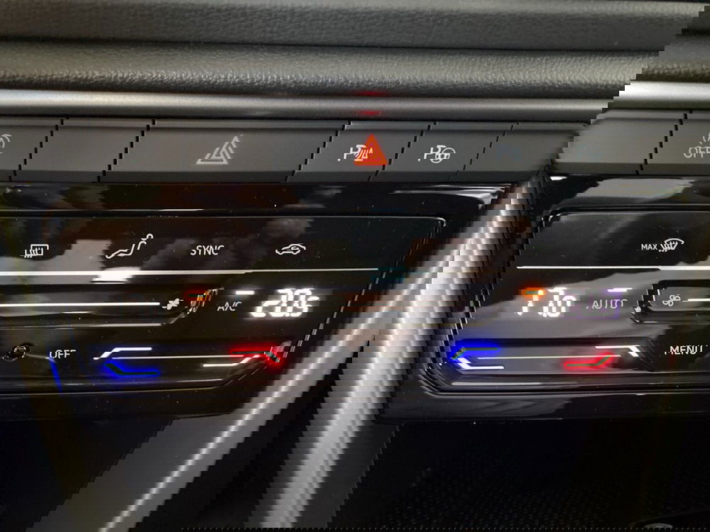 Volkswagen T-Roc nuova a Lodi (12)