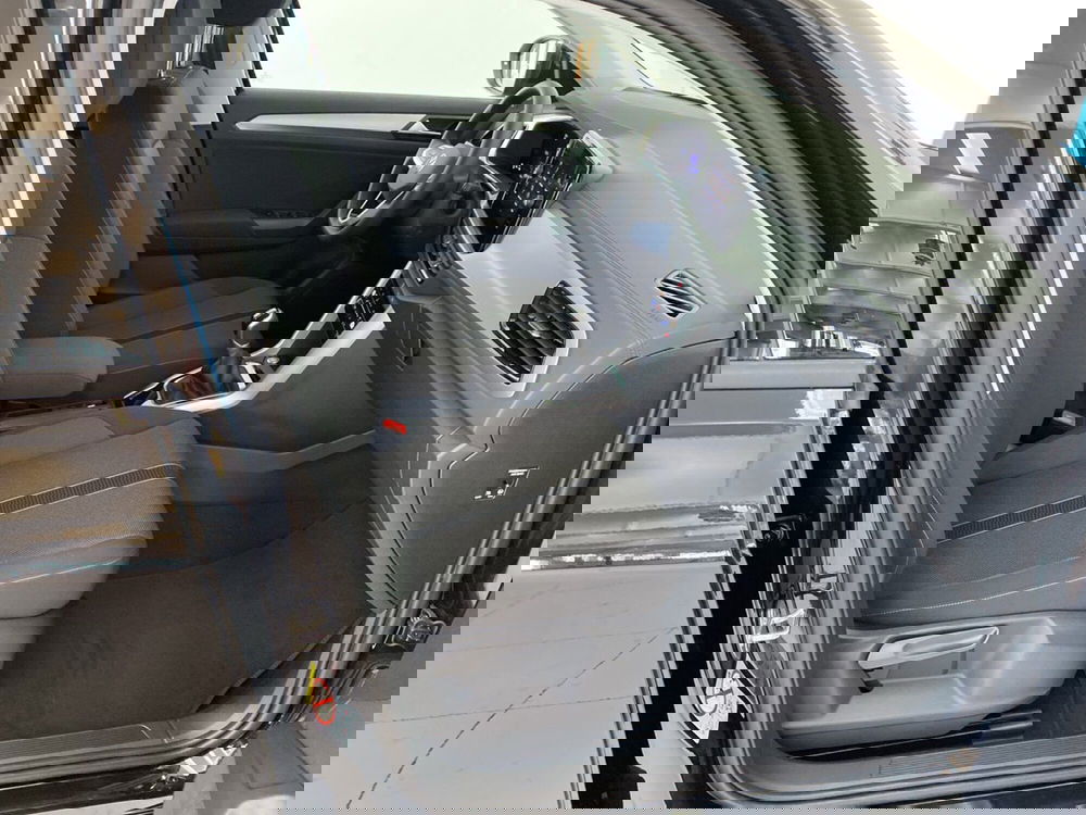 Volkswagen T-Roc nuova a Lodi (6)