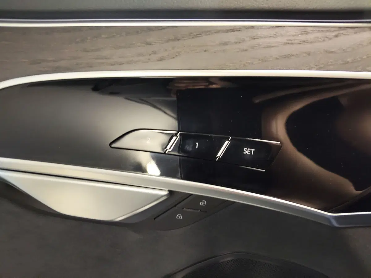 Audi A8 nuova a Modena (13)