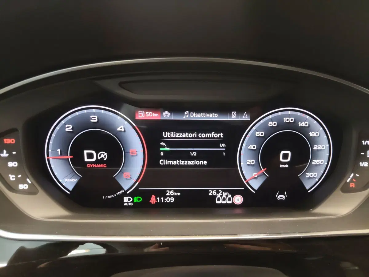 Audi A8 nuova a Modena (9)