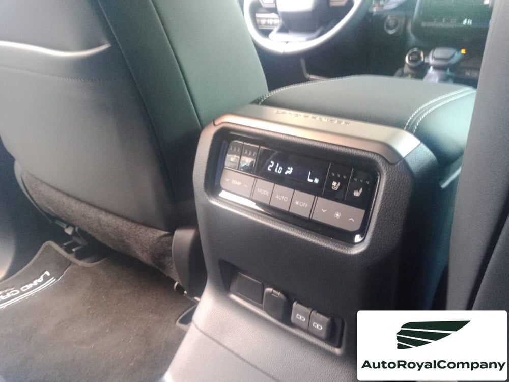 Toyota Land Cruiser nuova a Roma (5)