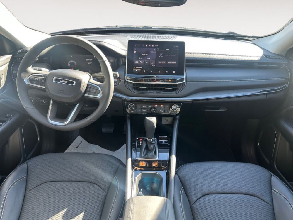 Jeep Compass nuova a Verona (4)