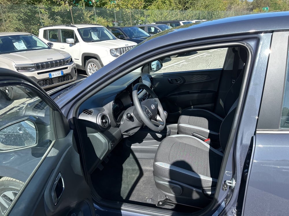 Hyundai i10 nuova a Roma (12)