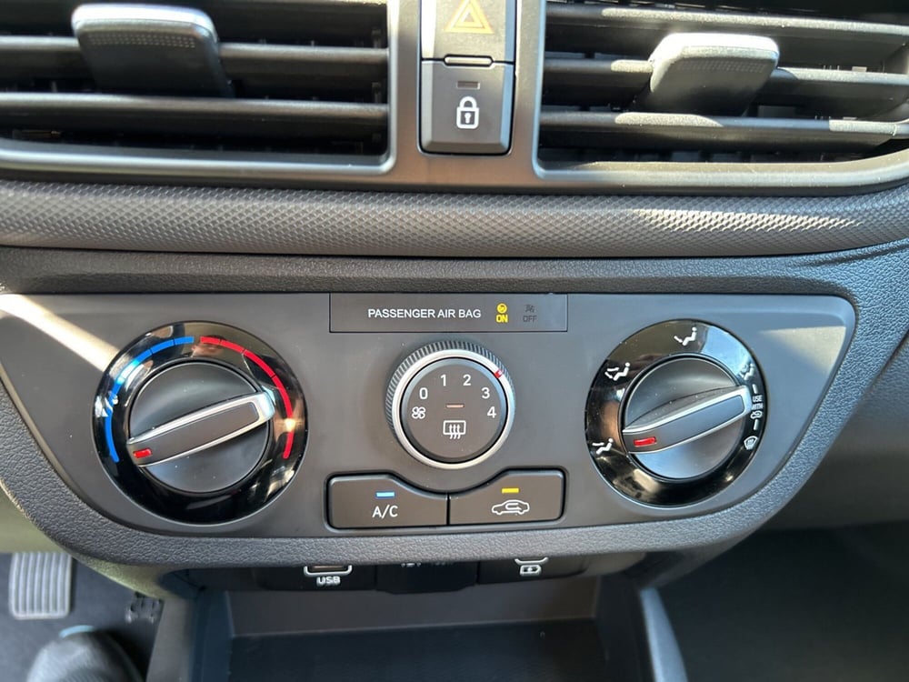 Hyundai i10 nuova a Roma (17)