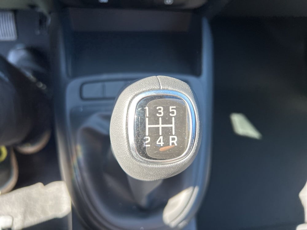 Hyundai i10 nuova a Roma (18)