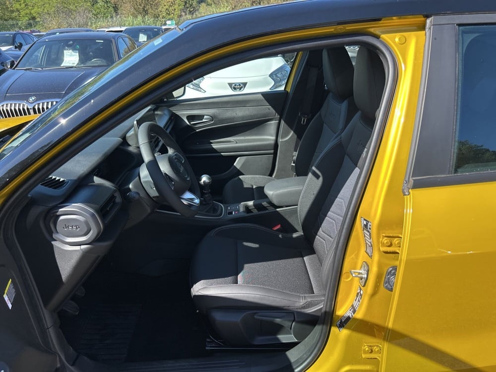 Jeep Avenger nuova a Roma (13)