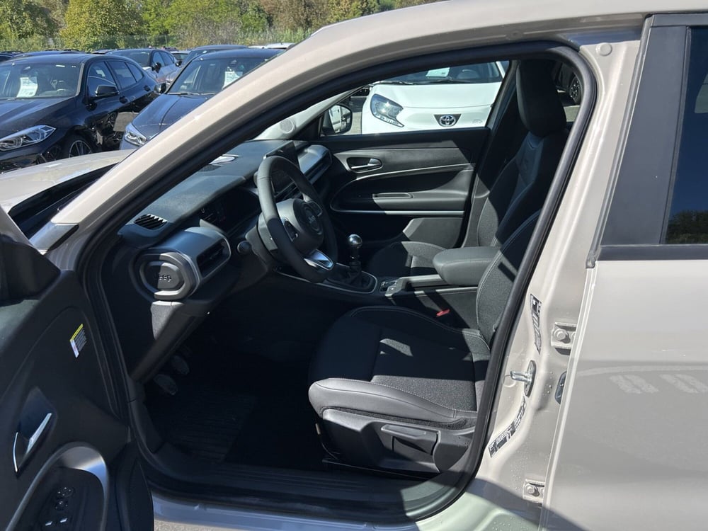 Jeep Avenger nuova a Roma (13)