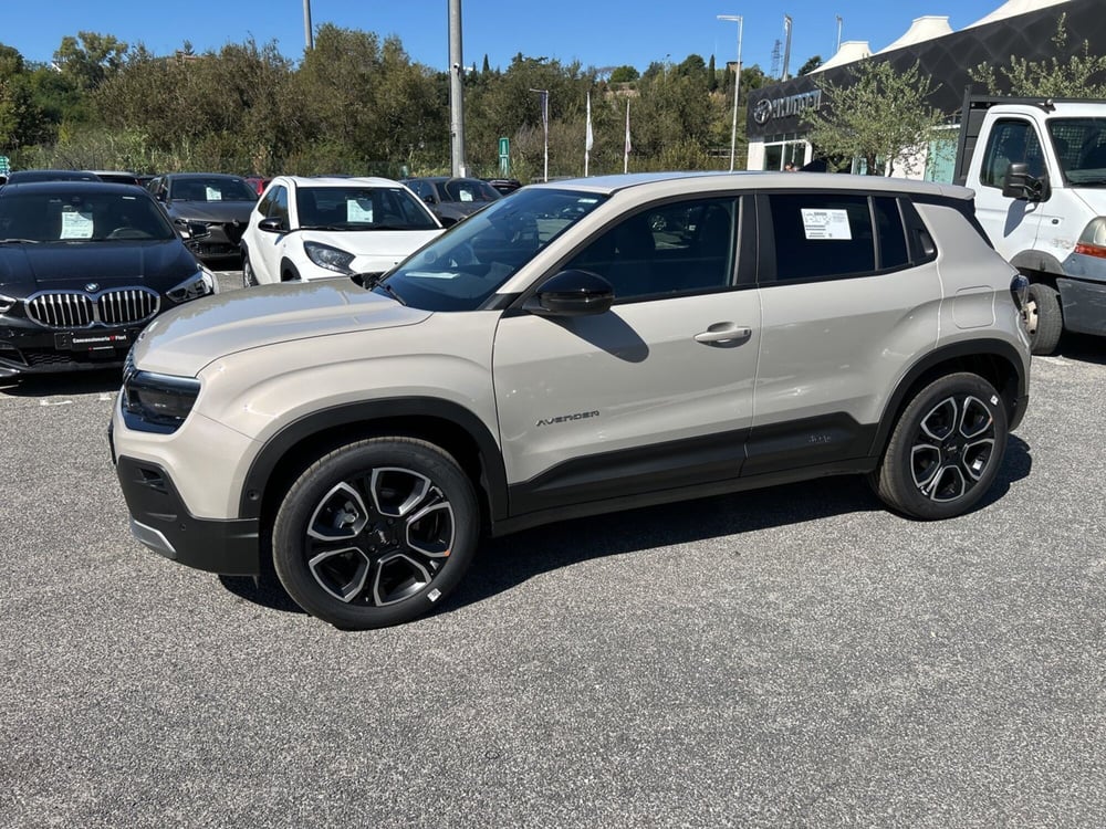 Jeep Avenger nuova a Roma (8)