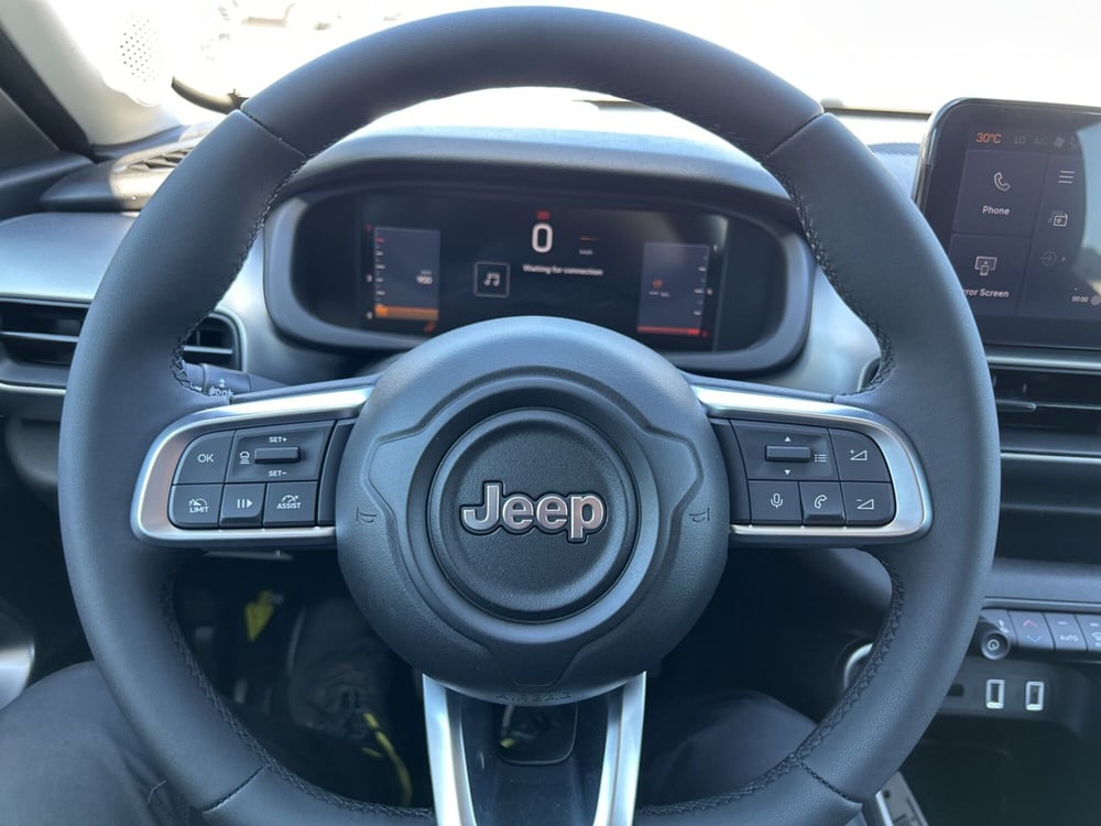 Jeep Avenger nuova a Roma (15)