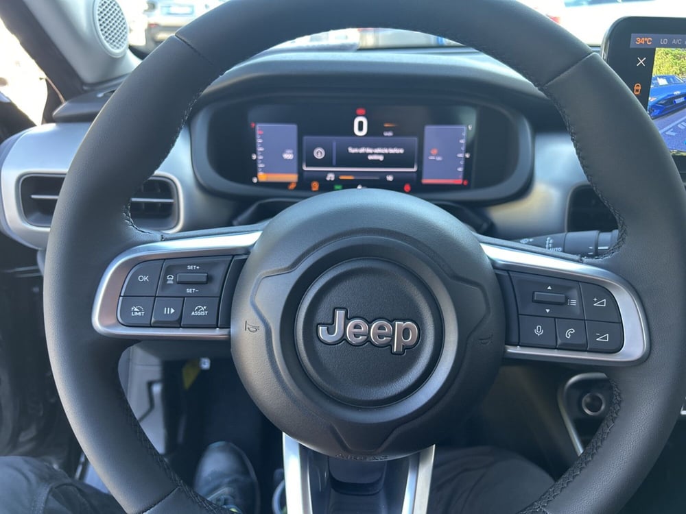Jeep Avenger nuova a Roma (15)