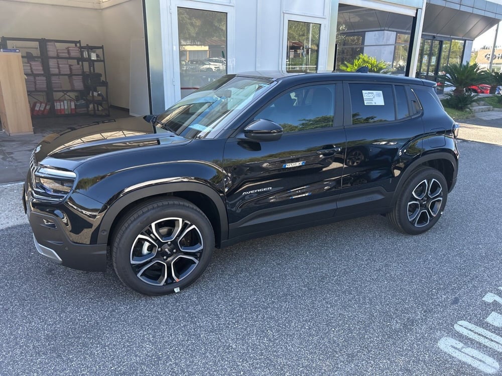 Jeep Avenger nuova a Roma (8)