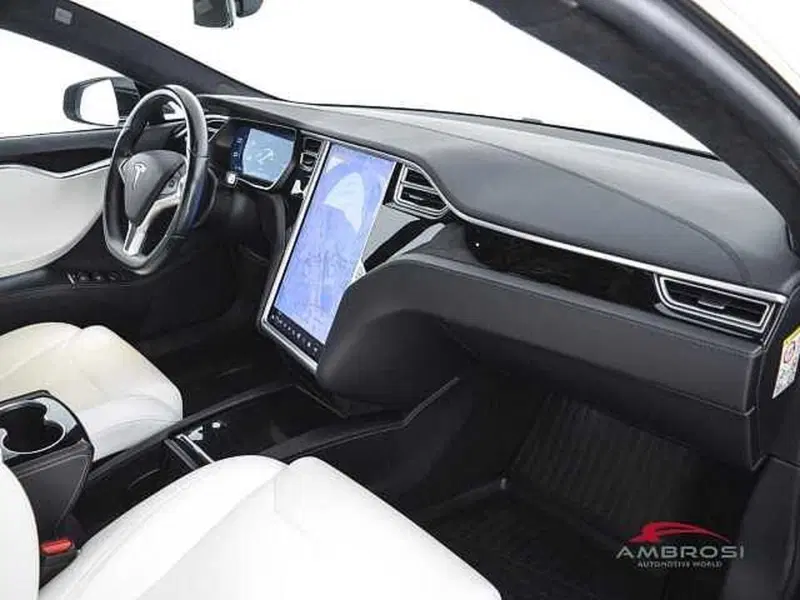 Tesla Model S usata a Perugia (12)
