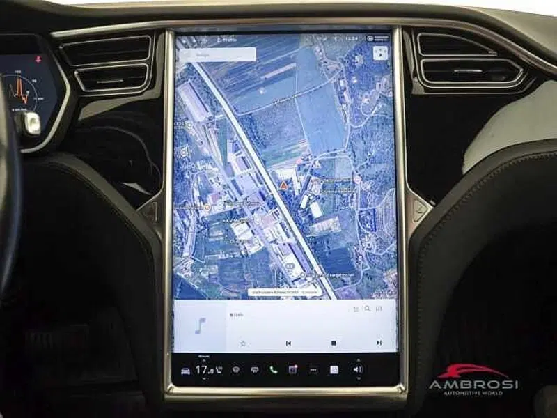 Tesla Model S usata a Perugia (17)