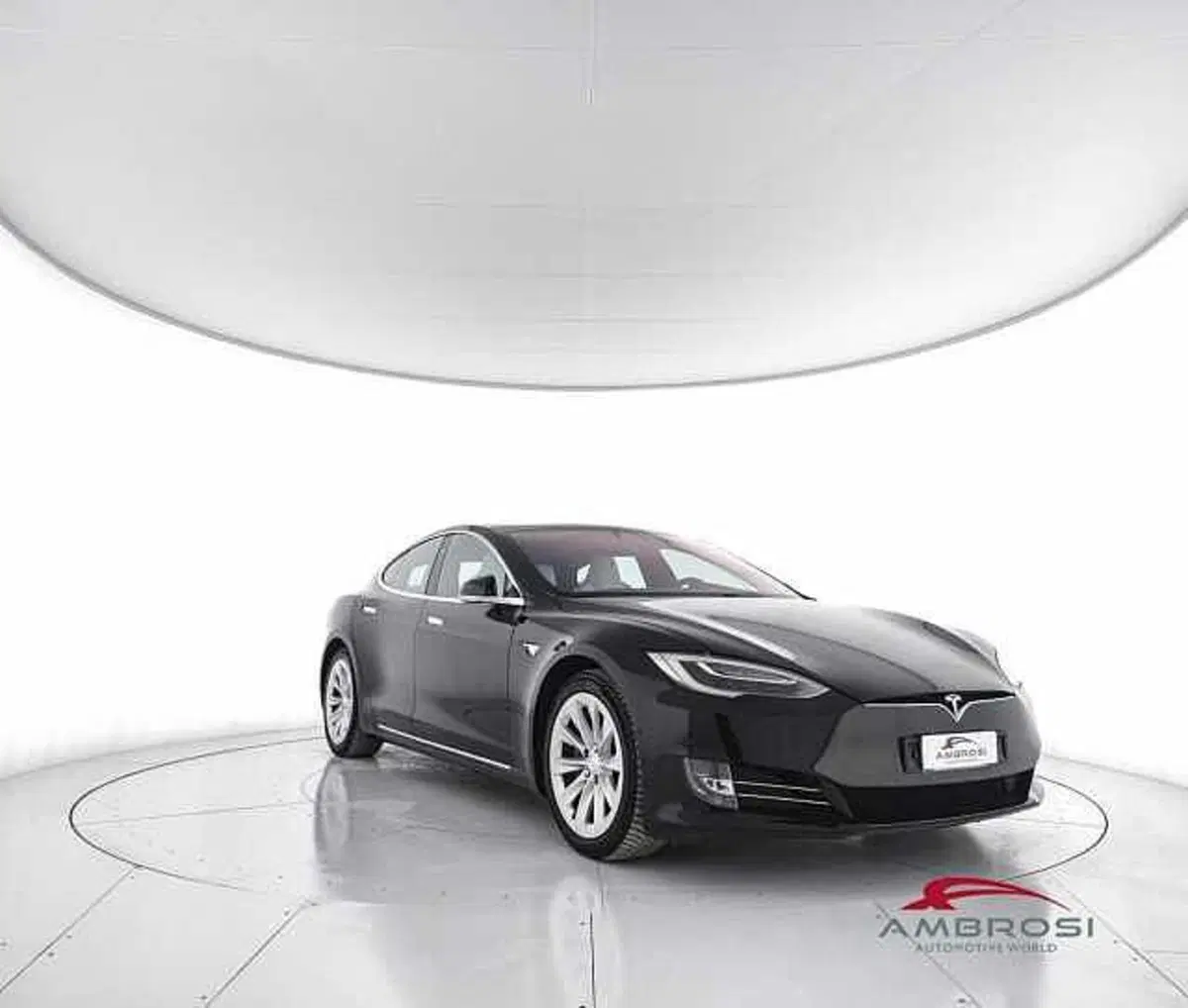 Tesla Model S usata a Perugia (2)