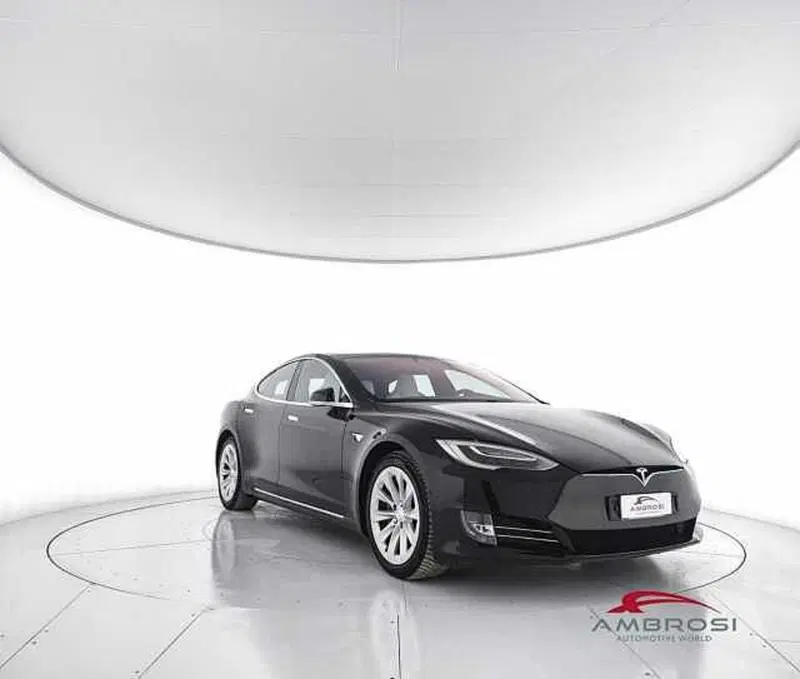 Tesla Model S usata a Perugia (2)