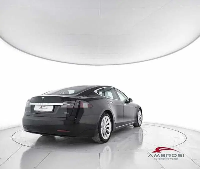 Tesla Model S usata a Perugia (3)