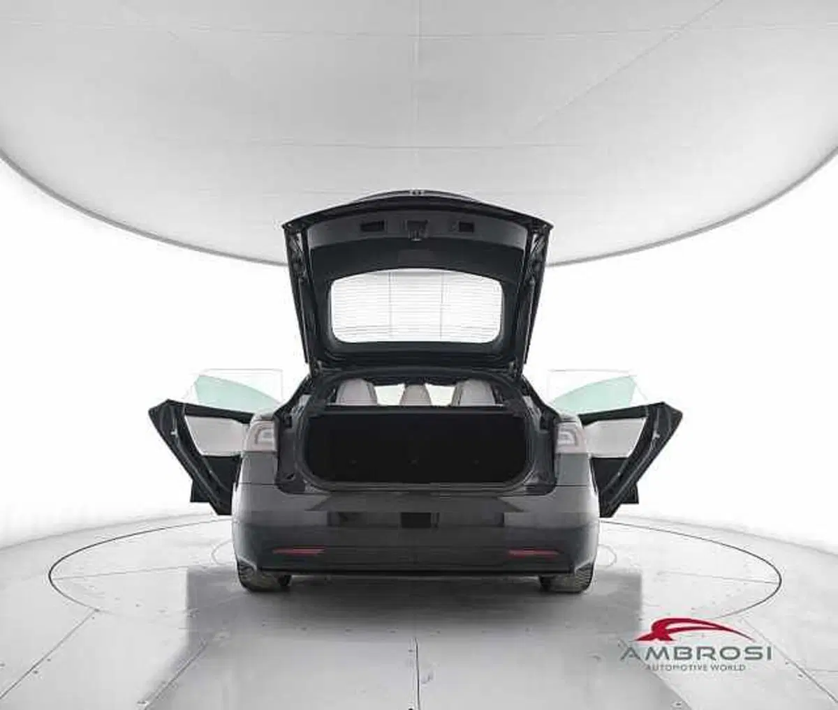 Tesla Model S usata a Perugia (7)