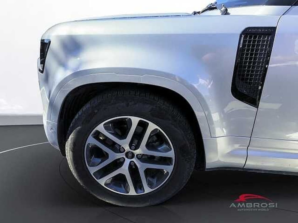 Land Rover Defender usata a Perugia (16)