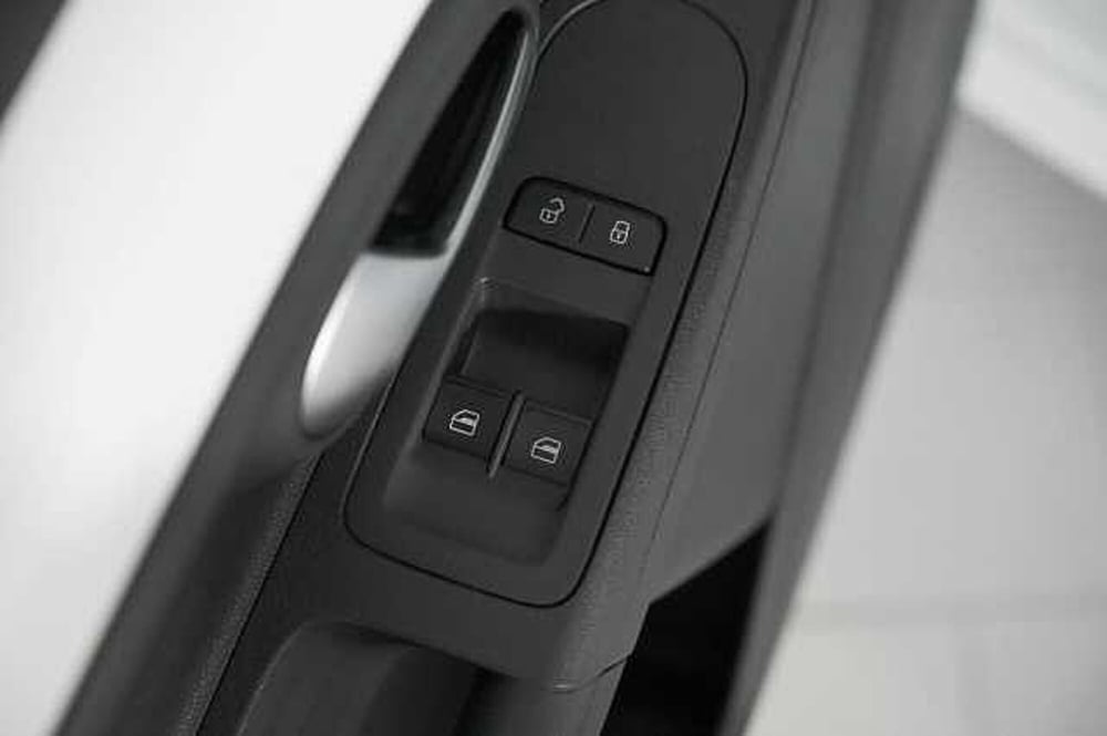 Volkswagen Polo usata a Como (12)