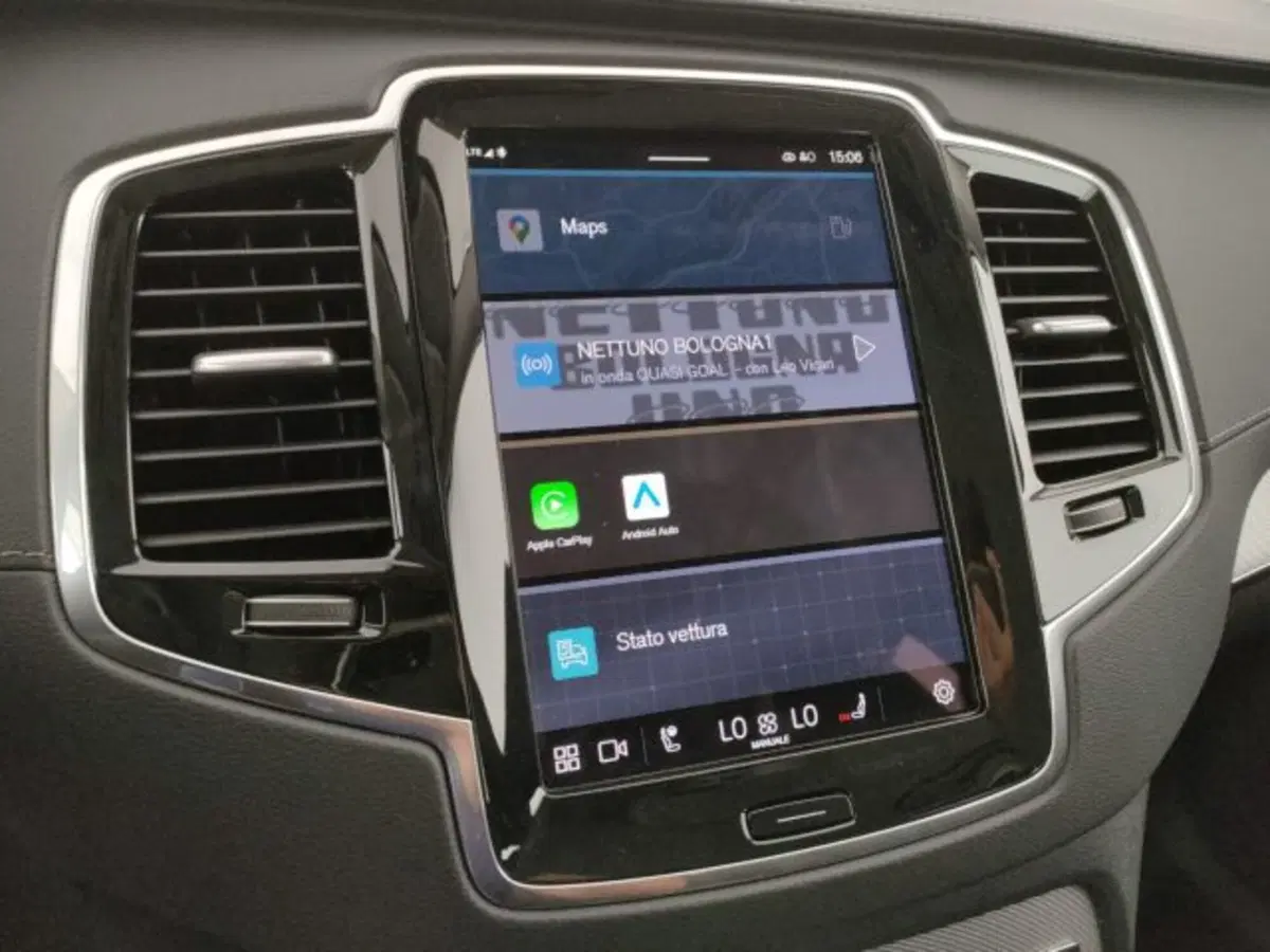 Volvo XC90 nuova a Modena (14)
