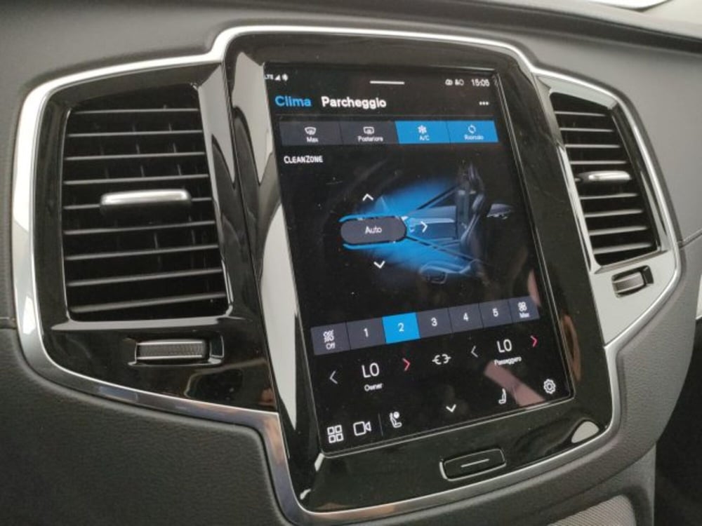 Volvo XC90 nuova a Modena (15)
