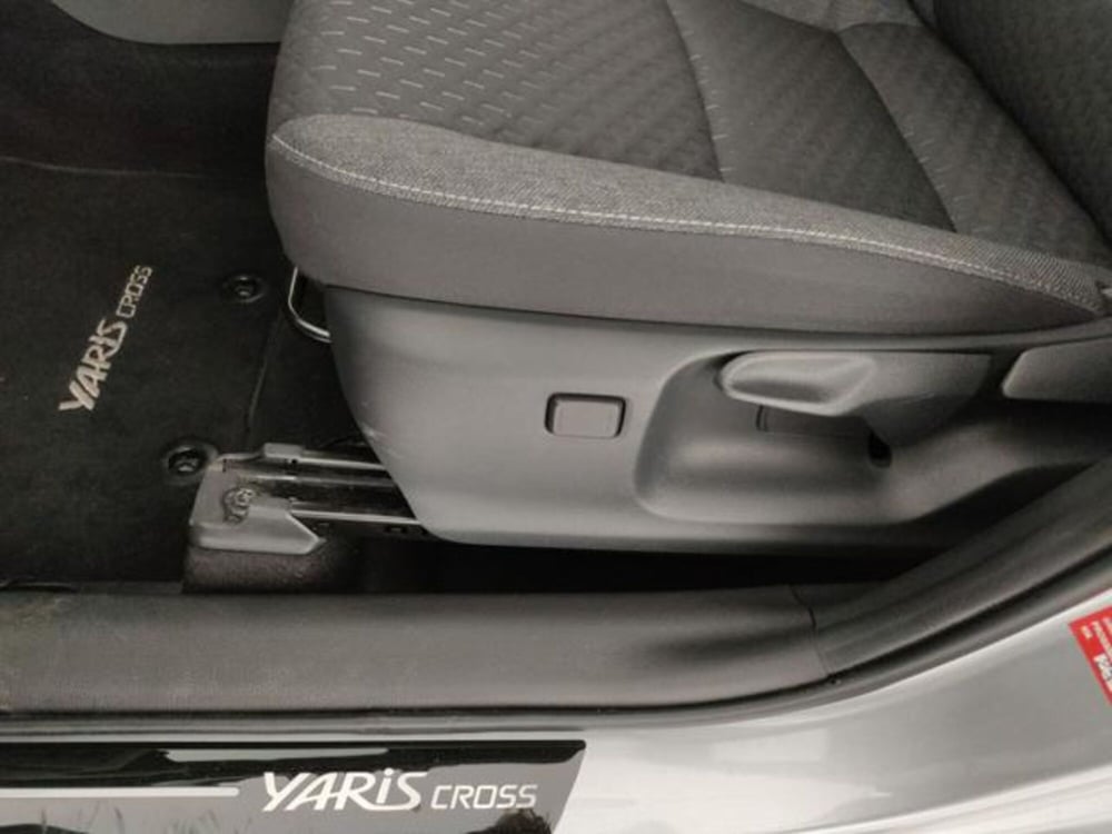 Toyota Yaris Cross usata a Modena (14)