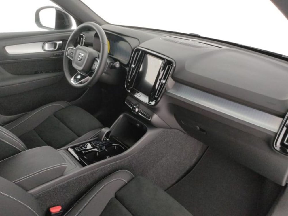 Volvo XC40 nuova a Modena (11)