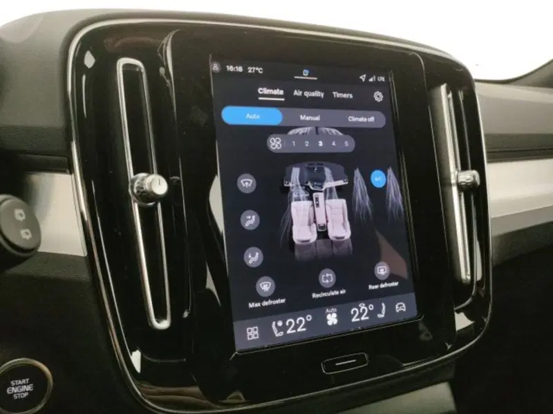 Volvo XC40 nuova a Modena (14)