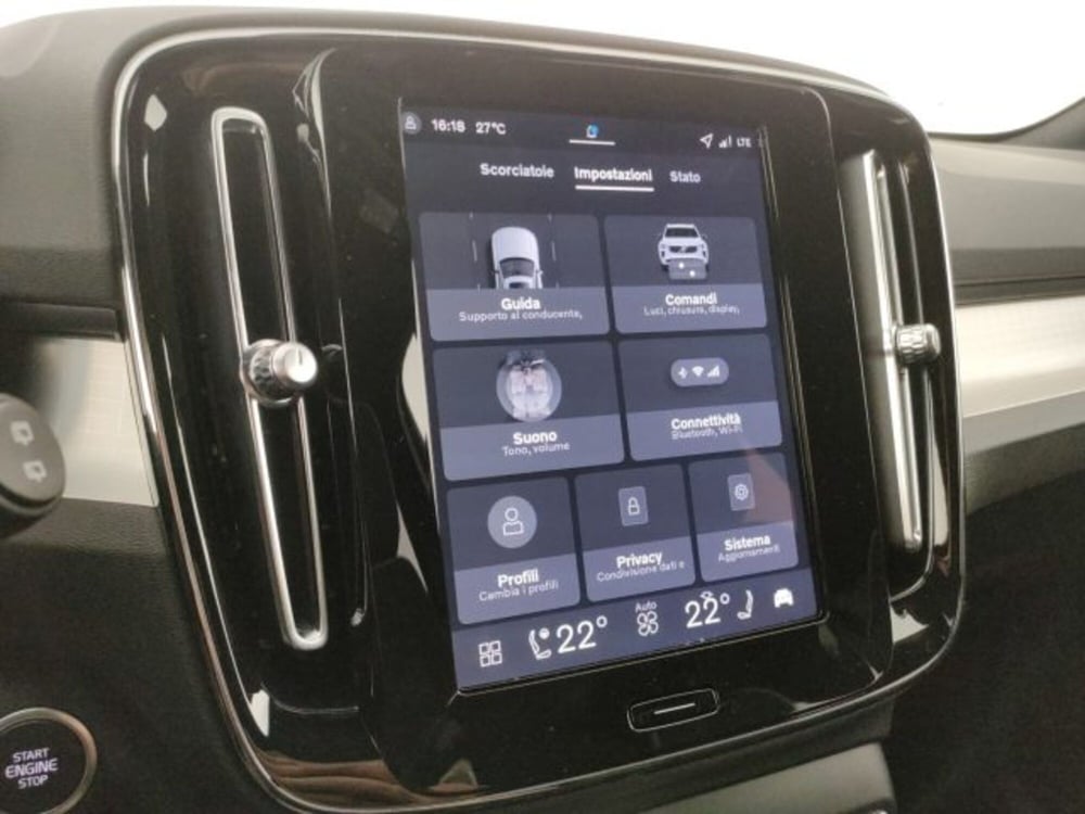 Volvo XC40 nuova a Modena (15)