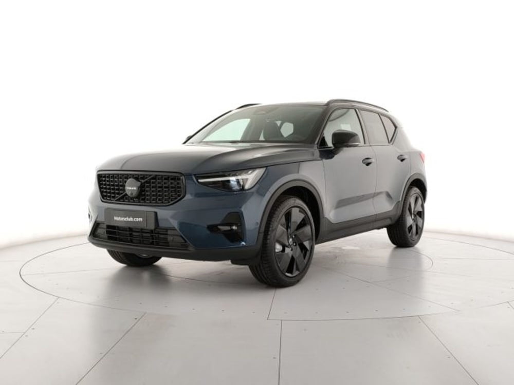 Volvo XC40 nuova a Modena (2)