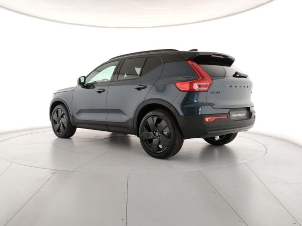 Volvo XC40 nuova a Modena (3)
