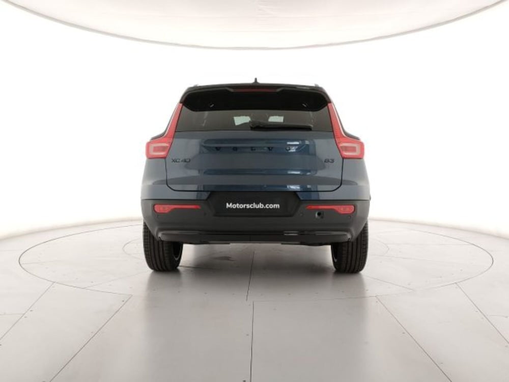 Volvo XC40 nuova a Modena (4)