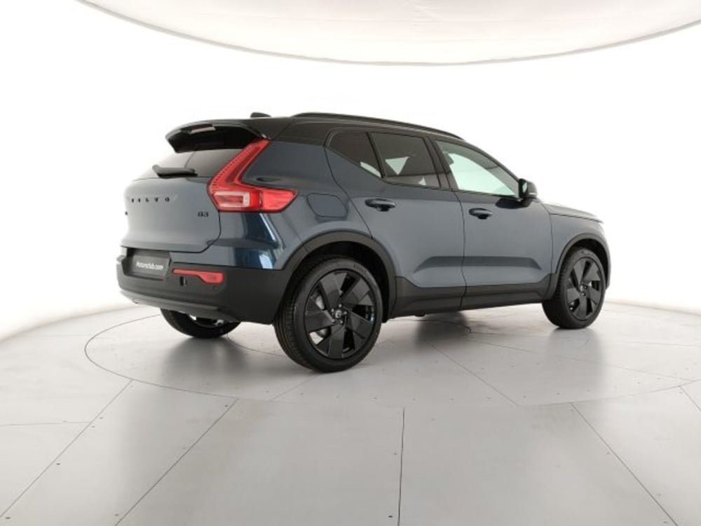 Volvo XC40 nuova a Modena (5)