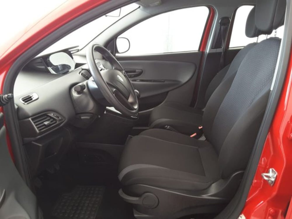 Lancia Ypsilon usata a Firenze (5)