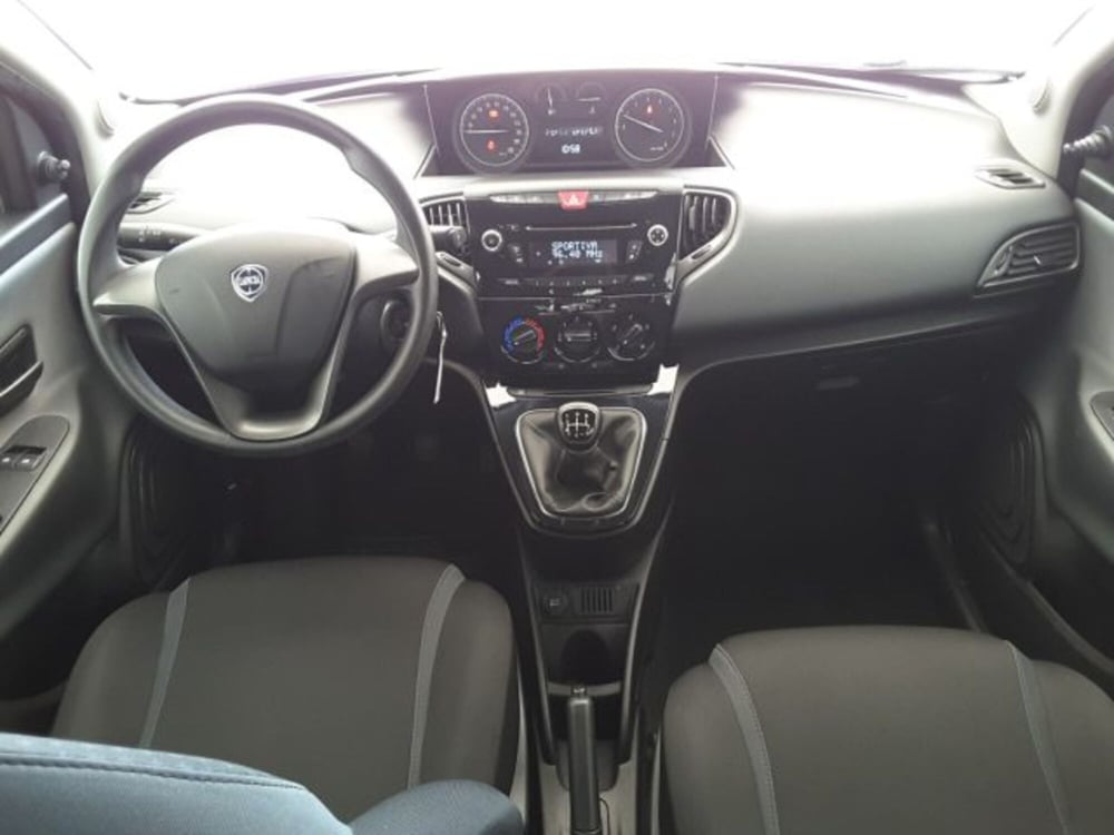 Lancia Ypsilon usata a Firenze (8)