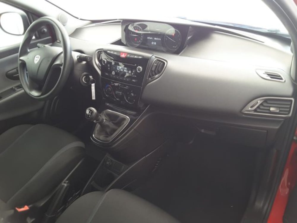Lancia Ypsilon usata a Firenze (9)