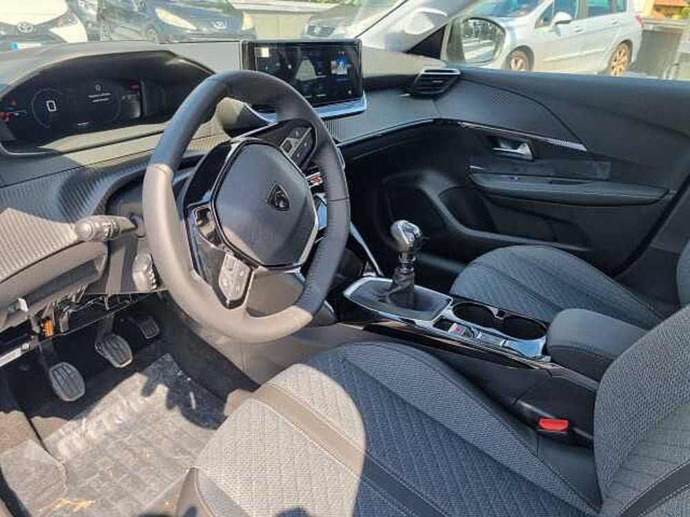 Peugeot 208 nuova a Varese (6)