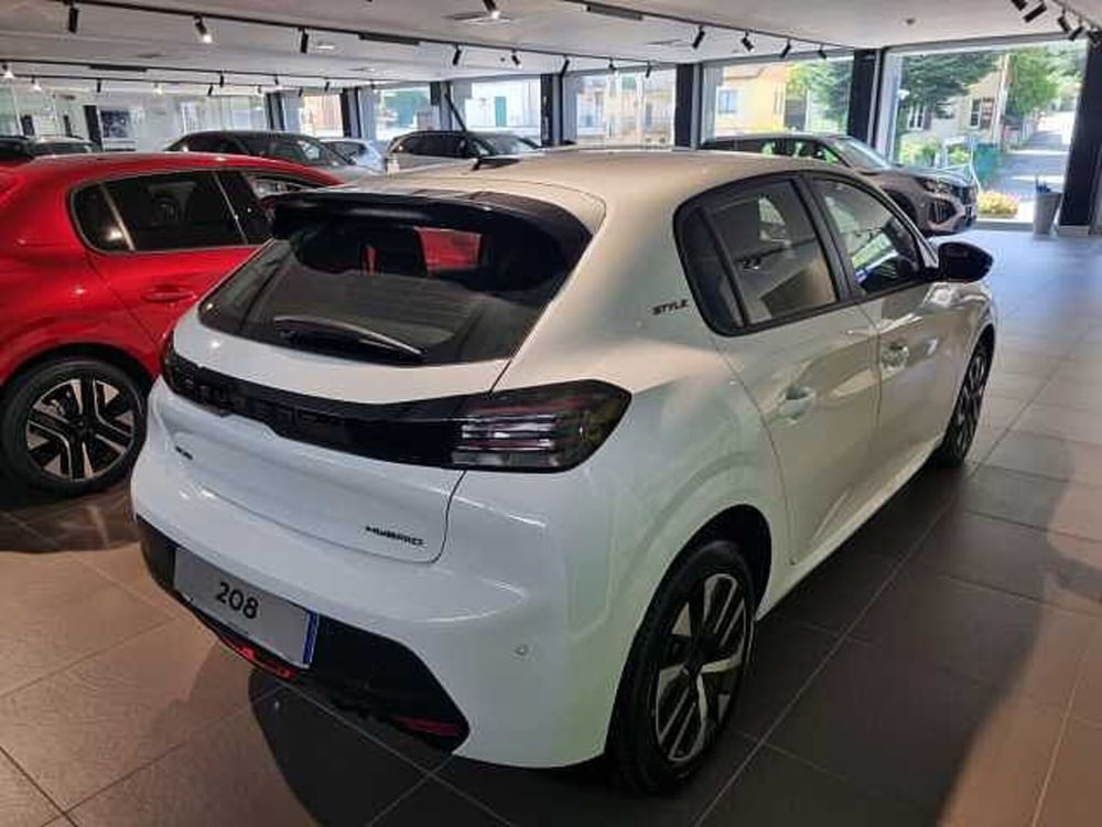 Peugeot 208 nuova a Varese (3)
