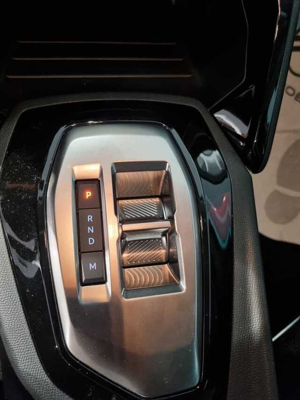 Peugeot 208 nuova a Varese (8)