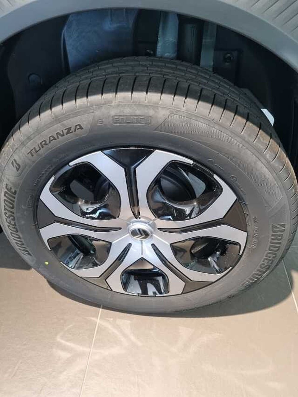 Citroen C3 Aircross nuova a Varese (6)