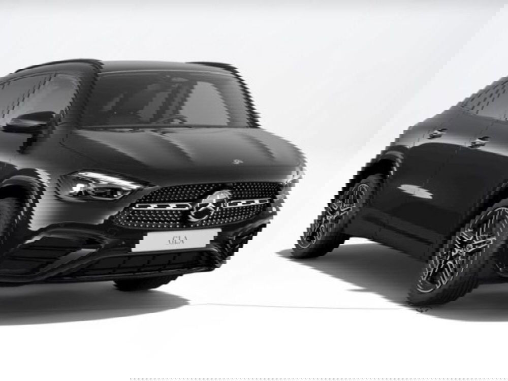 Mercedes-Benz GLA SUV nuova a Verona