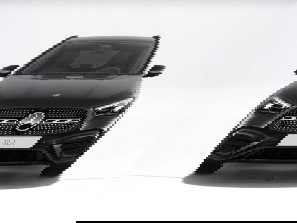 Mercedes-Benz GLA SUV nuova a Verona (3)