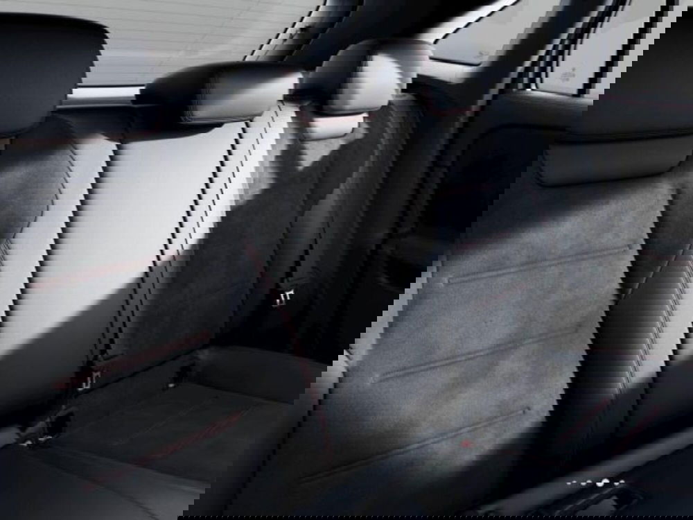 Mercedes-Benz GLA SUV nuova a Verona (6)